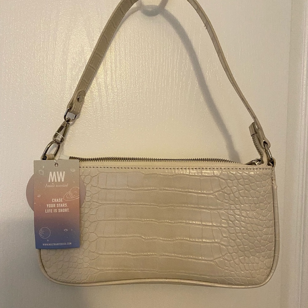 White shoulder bag